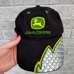 WOMENS JOHN DEERE ADJUSTABLE HAT